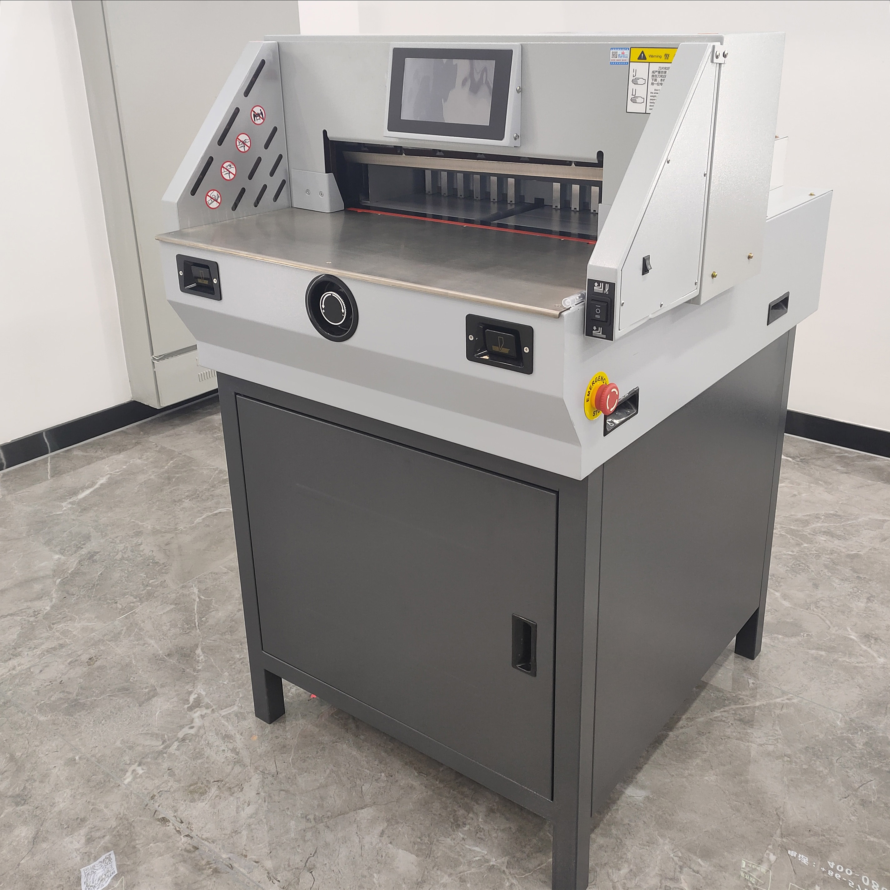 E460T Programmable Electric Paper Cutter